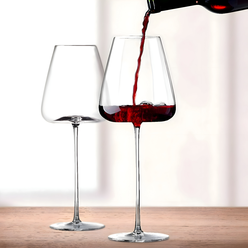 Vin versé verre dégustation