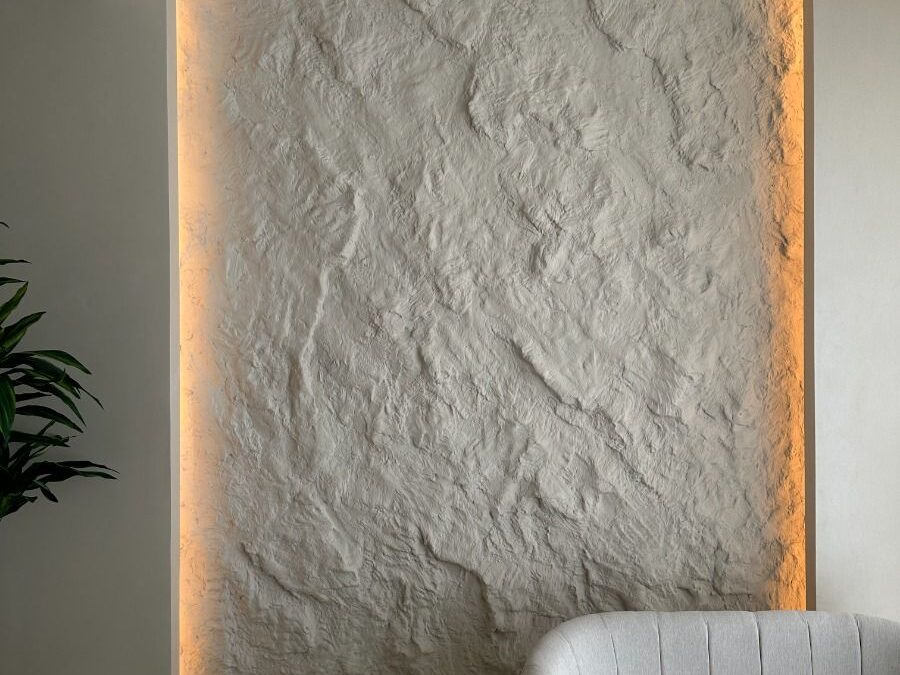 Peinture sur crépi intérieur : techniques et astuces pour réussir votre projet