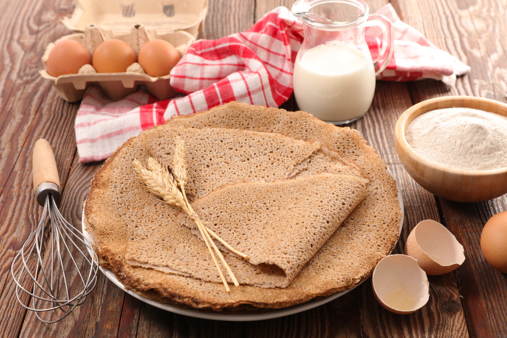 Traditionnelle recette bretonne crêpe